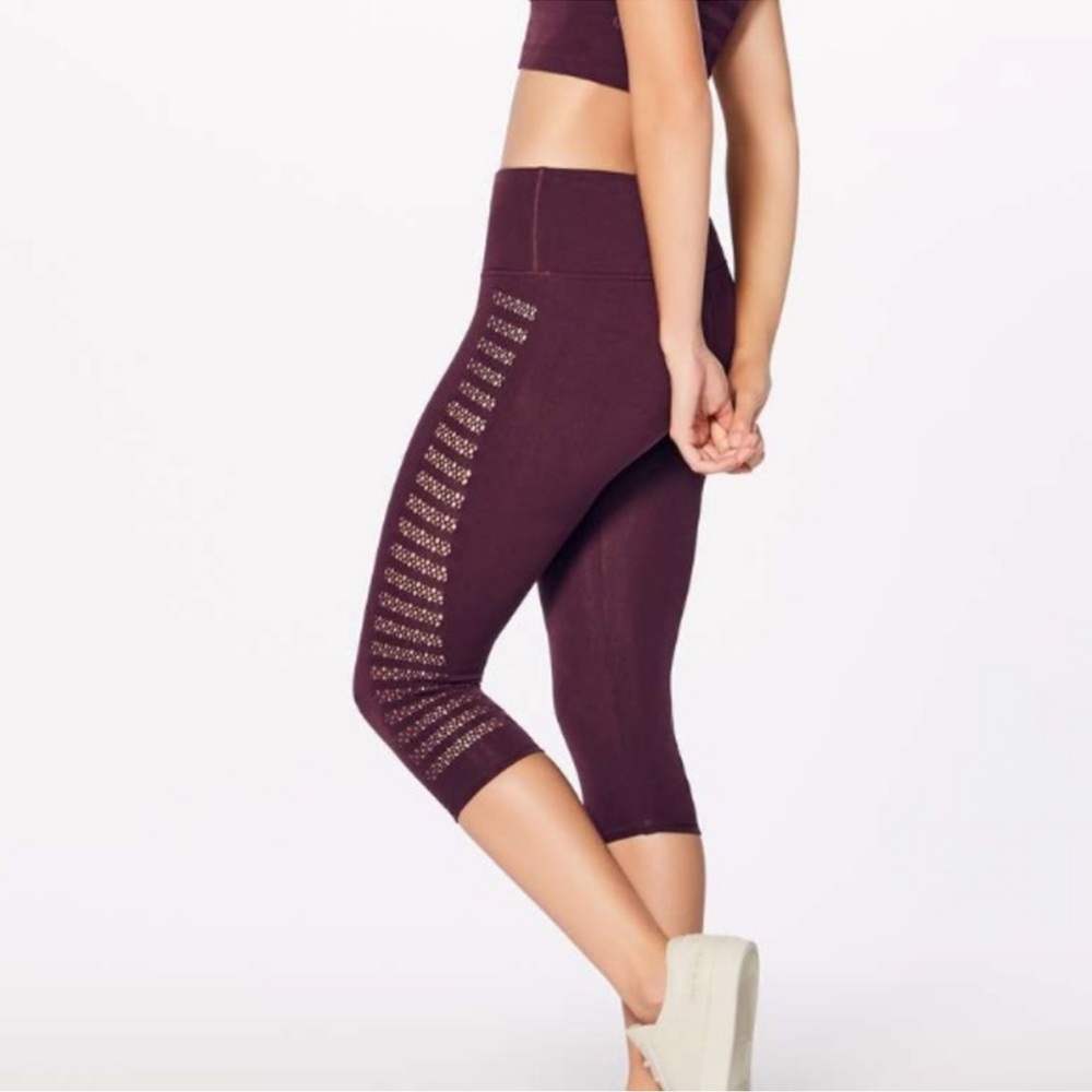 Lululemon Reveal Crop Dark Adobe